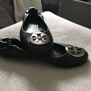 Tory Burch black leather flats